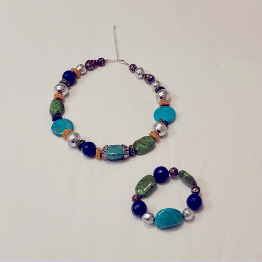 Teal and silver beaded necklace with bracelet